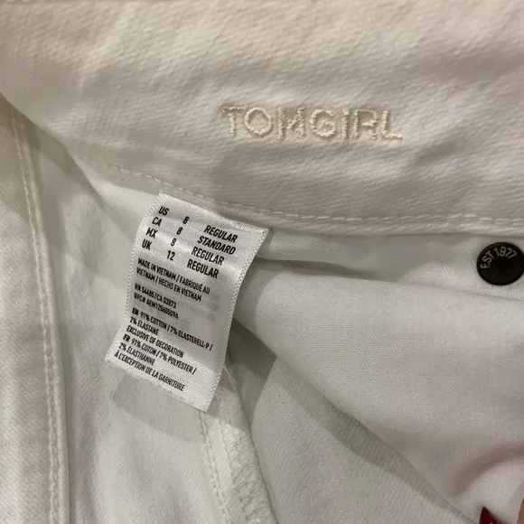 American Eagle Tomgirl distressed white jeans - Picture 2 of 7